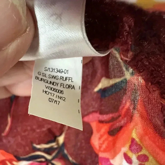 Old Navy Womens V-Neck Flowy Floral Blouse Top Size XX Large Burgundy Multicolor - Picture 6 of 7